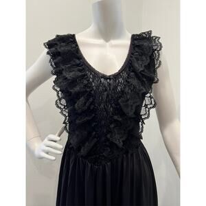 VINTAGE 80s Black Cinema Etoile Stretch Ruffle Lace Lingerie Nightgown SMALL